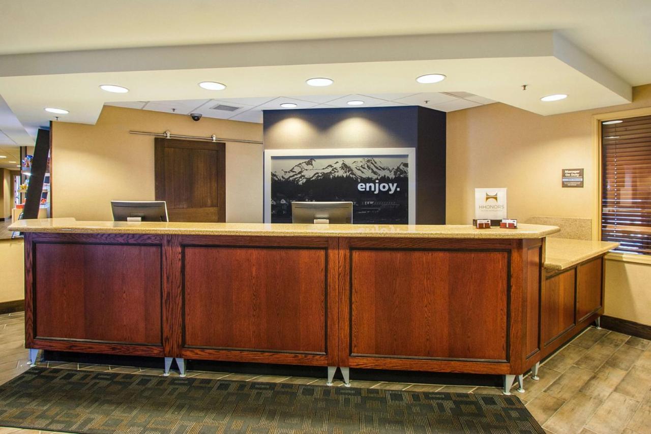 Hampton Inn - Грейт-Фолс Экстерьер фото